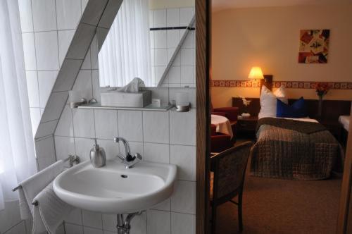 Hotel 4 Hufen Гросцитен Экстерьер фото